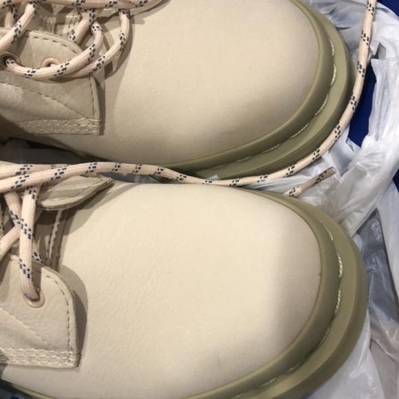 Dr Marten’s 1460 Parchment Beige Mono Milled Nubuck‎ Leather Lace Up Boot 10 men - Picture 10 of 10